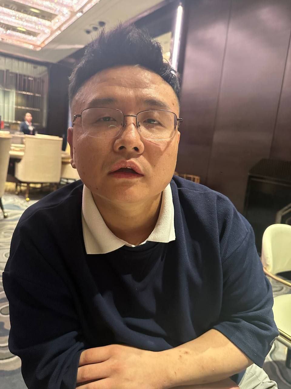 这个臭嗨欠钱不还, 信息不回,电话不接,长期在solaire以及cod 骗码